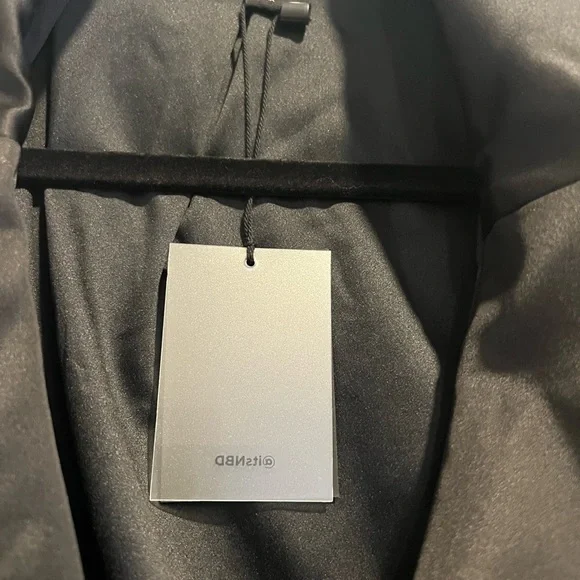 Dress - Picture 4 of 7